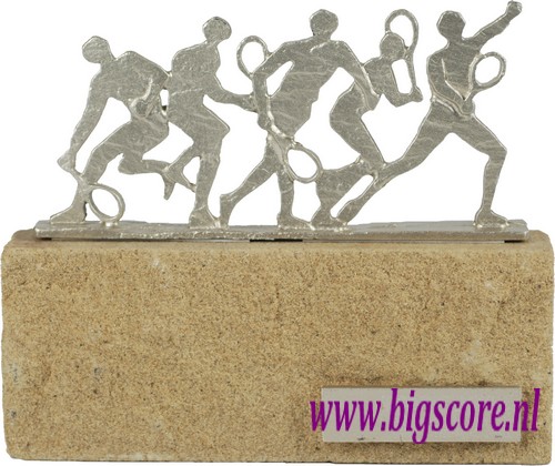 Tennis Metalensculptuur op steen BEL602